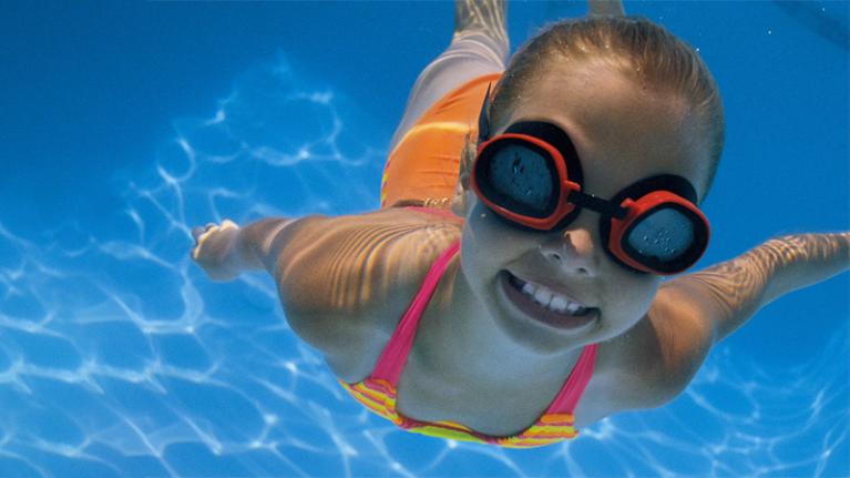 Young girl enjoying swim classes at VU