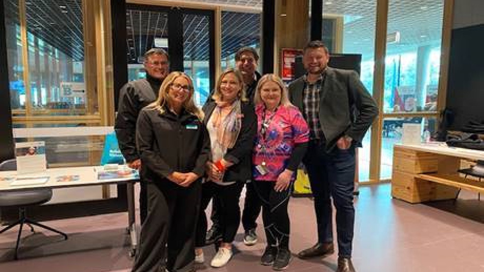 L-R: Alex Traynor, Kylie Bell, Catherine Oldham, John Graves, Kristie Dawe, David Turnbull