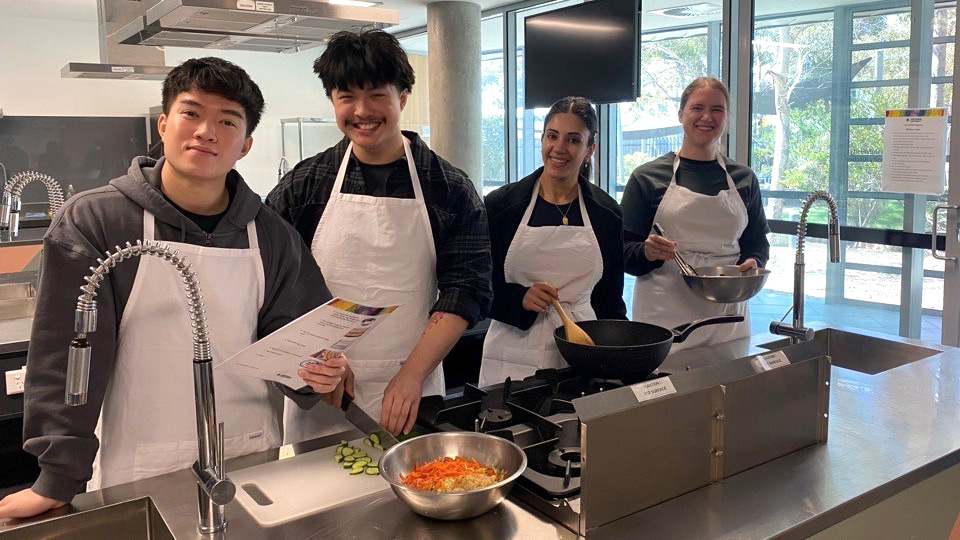 Take a bite with VU’s CHEW community cooking & nutrition program