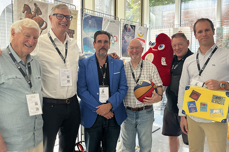 Australian researchers from the U of Q (Ian Jobling, Sean Tweedy, John Cairney), Daryl Adair from UTS, Richard Baka from VU and Bjorn Galjaardt from U of Q at the 4th Colloquium of OSRCs in France.