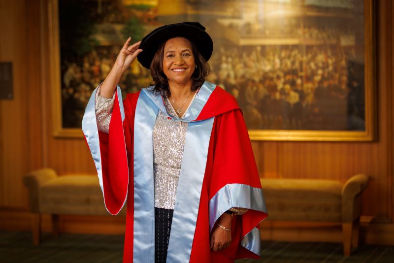 Dr Dulce-de-Jesus-Soares-receives-Honarary-Degree