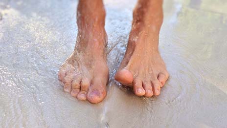 Toe training may keep the elderly upright, VU research finds