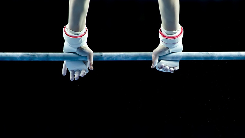 Gymnastics high bar, image by Annia Klara, Pixabay