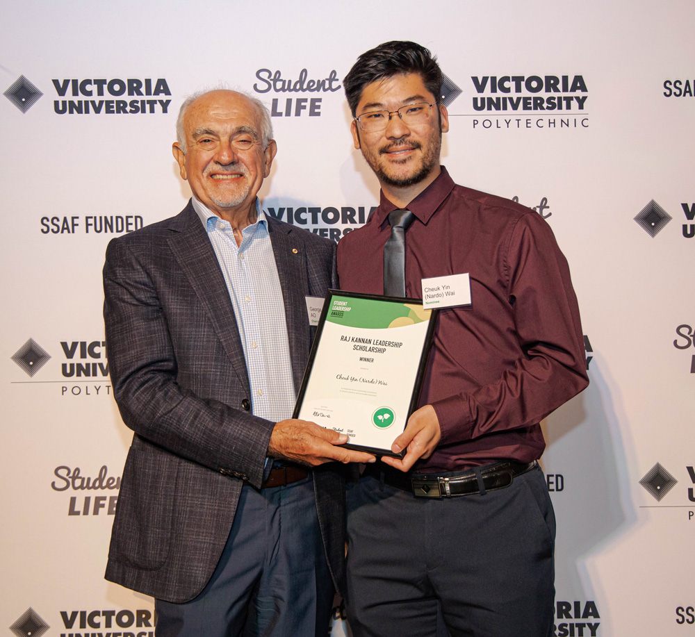 International students win VU awards
