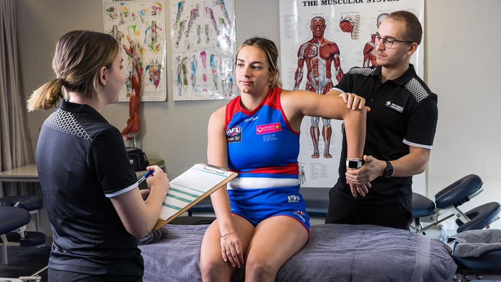 Master of Physiotherapy students work in clinic
