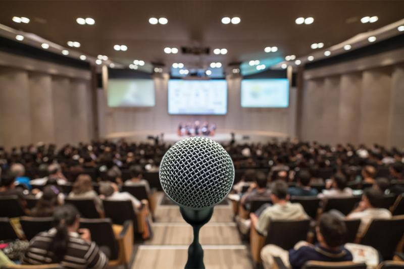 Microphone and crowd