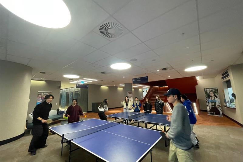 VU students playing table tennis.