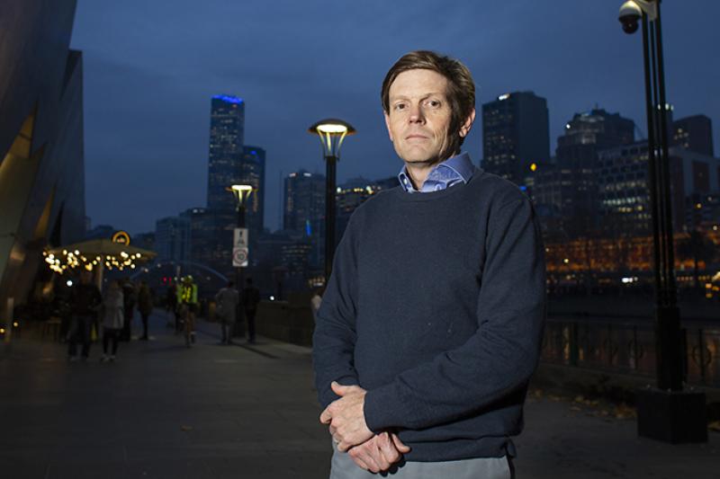 Bruce Mountain on a Melbourne street lit by streetlights
