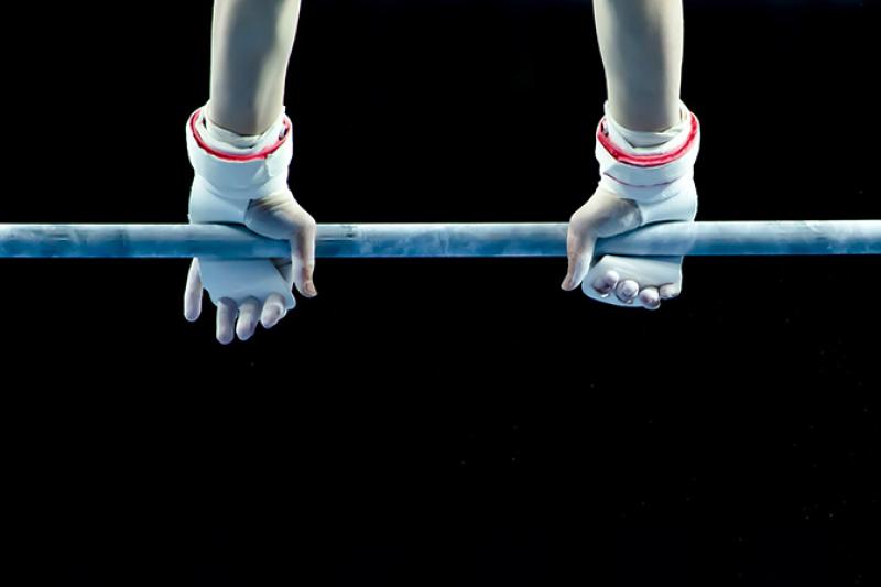 Gymnastics high bar, image by Annia Klara, Pixabay