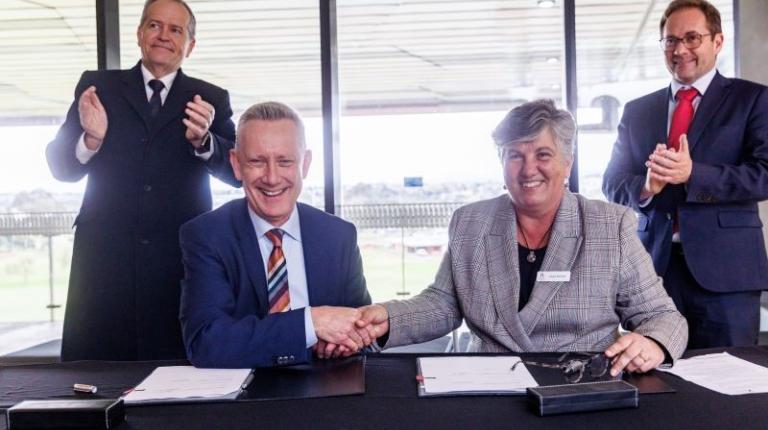 Victoria University & Aspect partner to boost autism support
