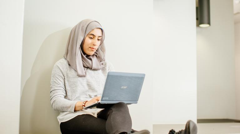 New resources: Access virtual bookshelf & databases