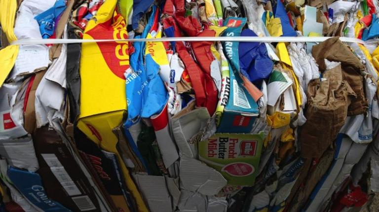 VU researchers tackle the global packaging problem