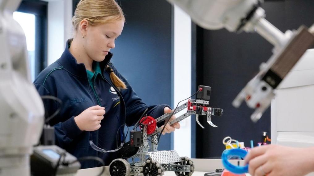 secondary student at wyndham tech school