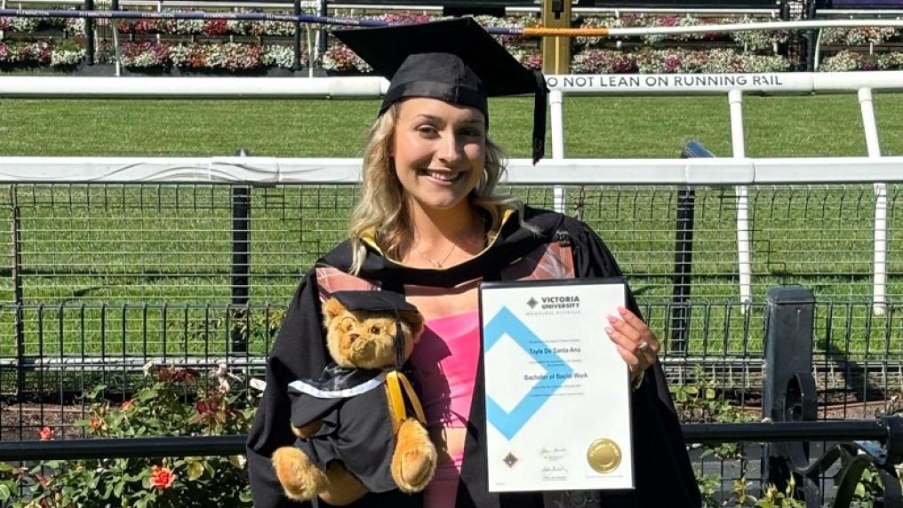 Tayla de Santa-ana at graduation