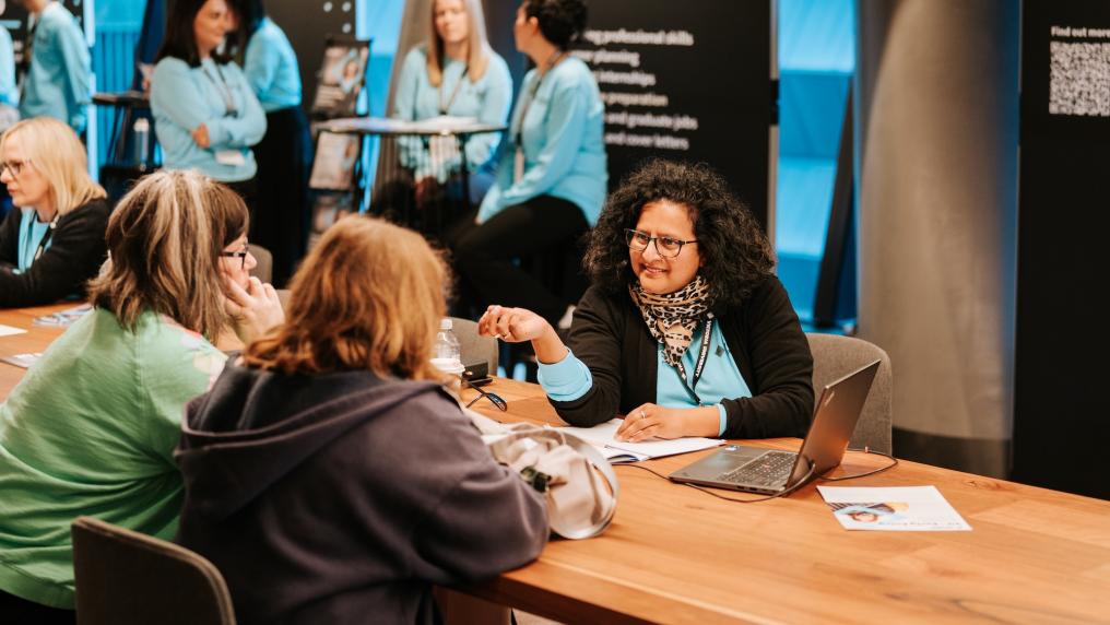 Students get support from VU careers advisor