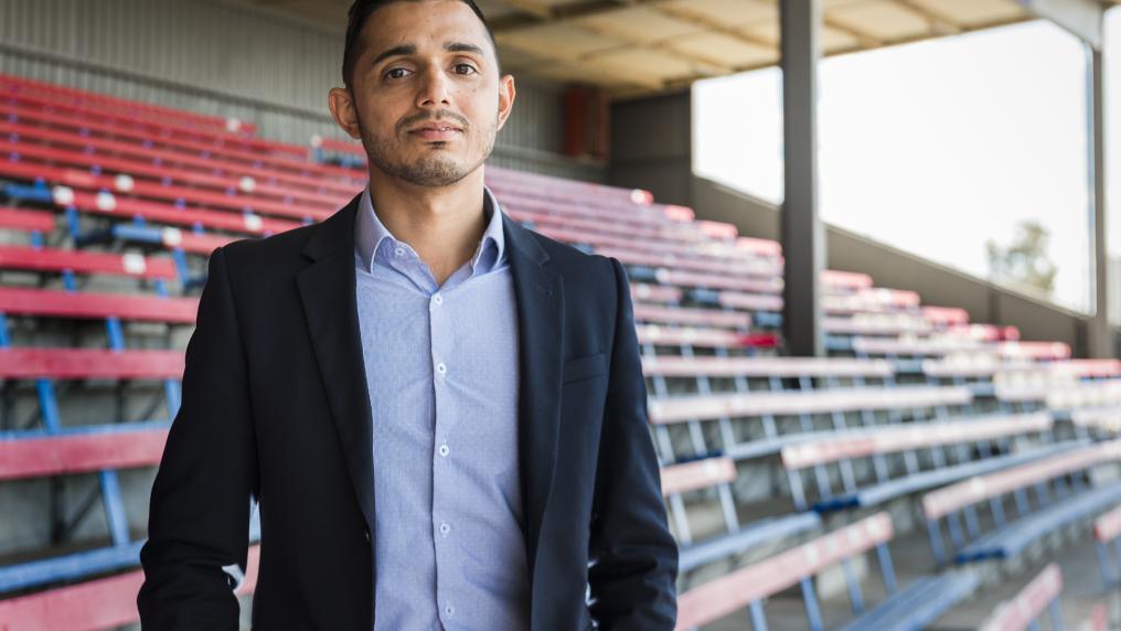 Pakistan MBA Kashif Bouns Victoria University Alumni Western Bulldogs Football Club