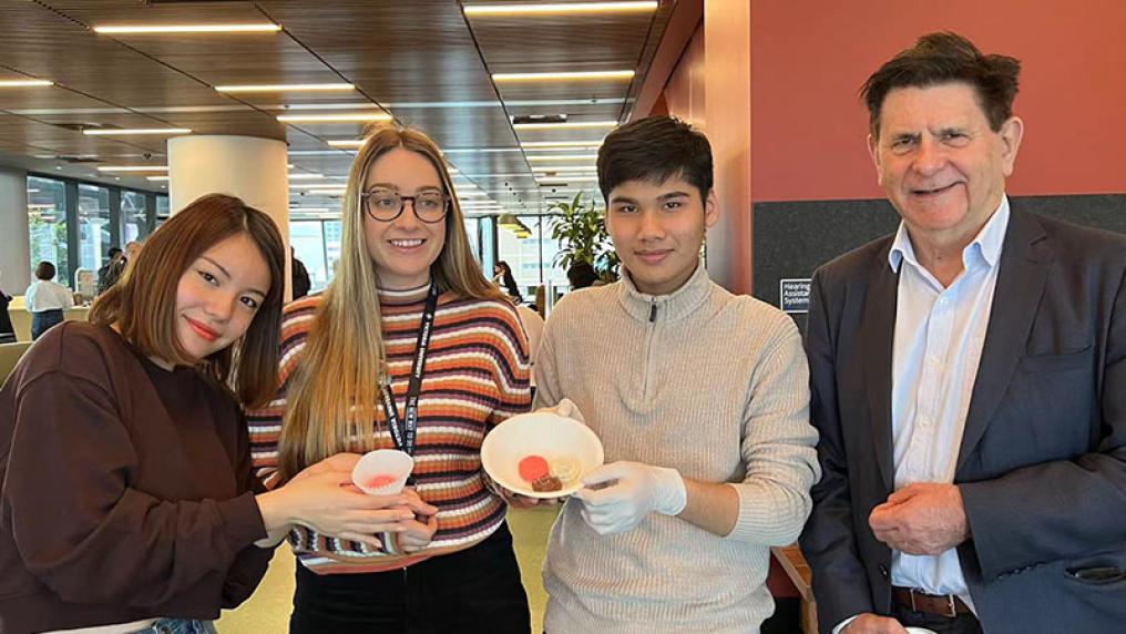  Participants in VBCI's Mid-Autumn Festival with their mooncakes