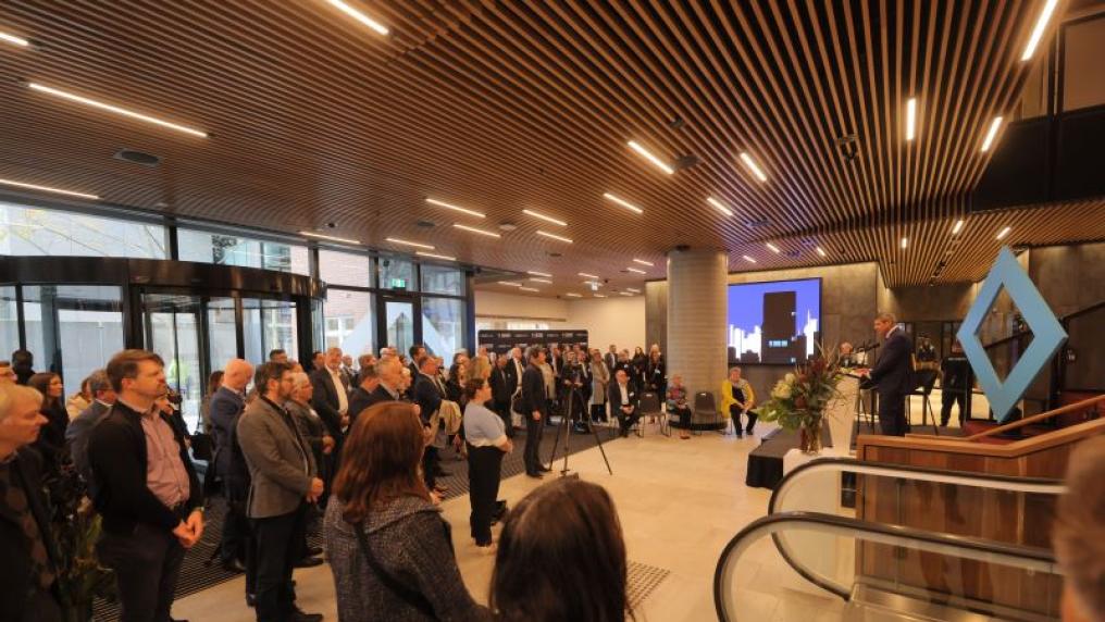  Crowd-shot-of-official-opening-of-VU-City-Tower